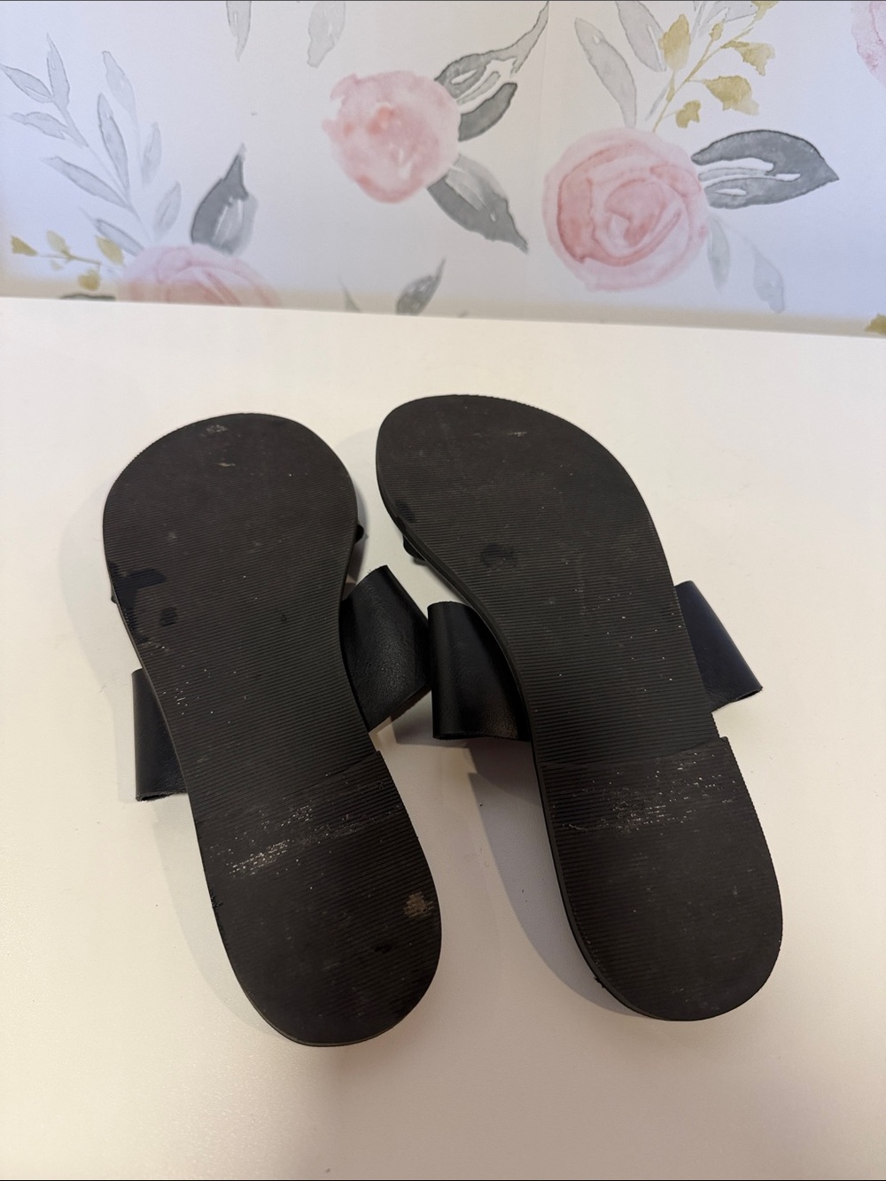 Abercrombie & Fitch Black Cross-Strap Slide Sandals - Picture 3 of 3